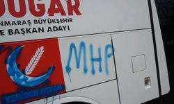 Yeniden Refah Partisi Seçim otobüsüne çirkin saldırı