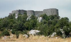 Andırın'ın Tarih Kokan Köşesi, Azgıt Kalesi