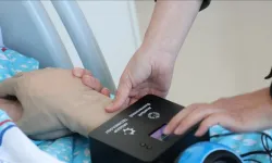 Yoğun bakım hastalarının elini tutacak robot kol geliştirildi