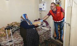 Evlerinde Yalnız Yaşayan Yaşlıların Yemekleri Kahramanmaraş Büyükşehir Belediyesinden