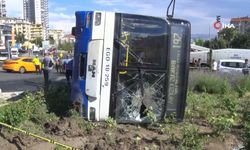 Kontrolden çıkan belediye otobüsünün devrilmesi sonucu 5 kişi yaralandı