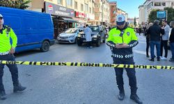 Polise çekiçle saldırdılar: 3 yaralı