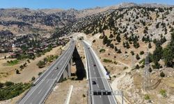 Edebiyat Yolu'ndan 4 yılda 10 milyon araç geçti