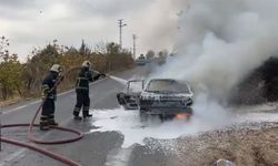 Kahramanmaraş’ta seyir halindeki araç alev aldı