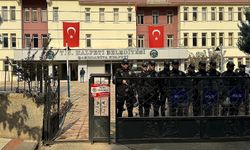 Polislere taşlı saldırıya ilişkin 8 kişi daha yakalandı