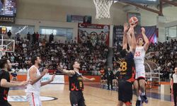 İstiklalspor Basketbol Takımı, Eskişehir Birey Koleji’ni 75-62’yle geçti