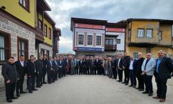 Yeni Yüzyıl Partisi’nden  Onikişubat’a kadın eli; İlçe Başkanı Ayşe Paksoy oldu