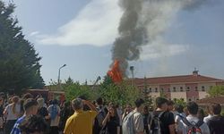 Fen lisesi yanıyor, öğrenciler tahliye ediliyor