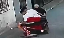 Galatasaray formalı çocuğu sürüklediler