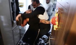Oyuncak tabancayla polisi alarma geçirdi