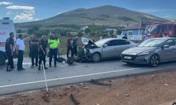 Afşin'de otomobiller çarpıştı: 6 yaralı