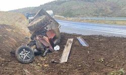 Kontrolden çıkan traktör şarampole yuvarlandı