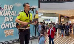 Kahramanmaraş'ta trafik polisi sahneye çıktı