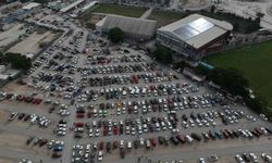İkinci el oto pazarında bayram havası