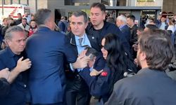 Özel'e Önder'i anma töreninin ardından yumruklu saldırı