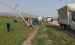 Yolcu otobüsünün devrildiği kazada 28 kişi yaralandı