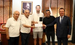 Başkan Narlı’dan Gol Kralı Aykut Çift’e Özel Ödül!