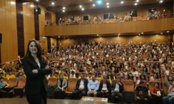 Onikişubat Okuyor’da bu hafta ‘Kelimelerle Örülen Dünyamız’ konuşuldu