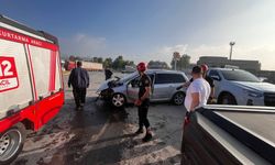 Kahramanmaraş’ta personel servisi ile otomobil çarpıştı: 12 yaralı
