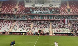 İstiklalspor-Ayvalıkgücü Belediyespor maçı başladı