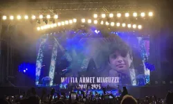 Gun's N' Roses, İstanbul konserinde Mattia Ahmet Minguzzi'ye şarkı hediye etti