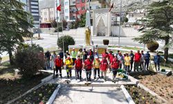 Büyükşehir’in Temizlik Timi Elbistan’da Sahada