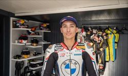 Milli motosikletçi Razgatlıoğlu, superpole yarışını kazandı
