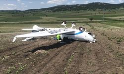 Zorunlu iniş yapan eğitim uçağı ters döndü