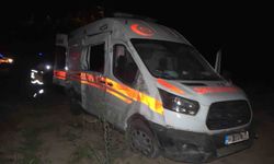 Ambulans şarampole uçtu: 2 yaralı