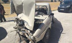 Afşin’de sıkışmalı trafik kazası: 2 yaralı