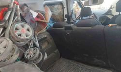 Ehliyetsiz genç kaza yaptı, araçtaki 3 kişi yaralandı
