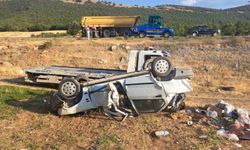 Kahramanmaraş'ta trafik kazası: Sürücü öldü, eşi ağır yaralandı
