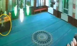 İmam, namaz sırasında mahfilden düşen çocuğu kurtardı