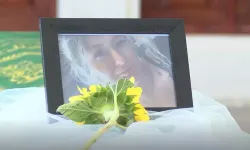 Evinde yastıkla boğulan Karsu, toprağa verildi