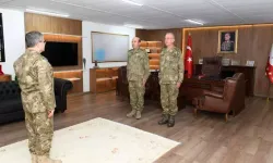 Kara Kuvvetleri Komutanı Bayraktaroğlu, devir teslim törenlerine katıldı