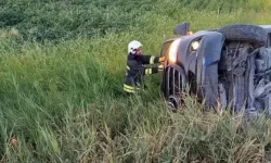 Tur minibüsü devrildi; 1'i bebek 7 yaralı