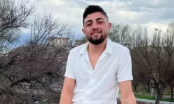 Bariyerlere çarpıp devrilen motosikletin sürücüsü öldü