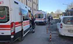 İhbara giden polis ekibi kaza yaptı: 5 yaralı