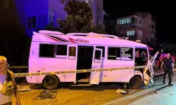 Otomobil ile yolcu minibüsü çarpıştı: 11 yaralı