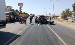 Kahramanmaraş'ta kamyonete çarpan otomobildeki kişi yaralandı