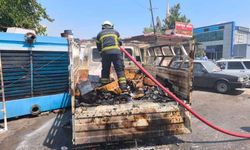 Kahramanmaraş'ta kamyonetin kasasında yangın çıktı