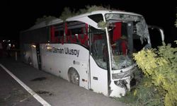 Yolcu otobüsü kaza yaptı: Ölü ve yaralılar var