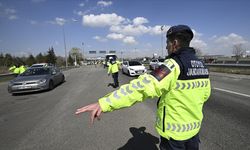 Trafikte yol kesenlere hapis cezası geliyor