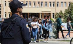 Okul önlerinde polis denetimleri başladı