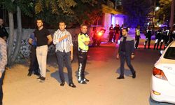 Komşusunu, Ailesini ve Kendini Vurdu
