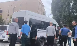 Çocukları koruma altına alınan aileden polislere taşlı saldırı