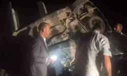 Hafif ticari araçlar çarpıştı: 1 ölü, 5 yaralı