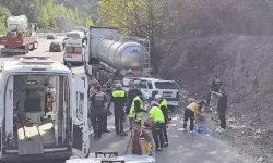 Otomobil, park halindeki asit yüklü tankere çarptı: 1’i bebek, 5 yaralı