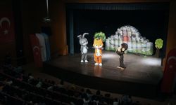Sahne Çocuklar İçin Yeşerdi; Miniklere Doğa Sevgisi Aşılandı