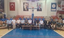 İstiklal Basketbol Kulübü’nde oyuncular tanıtıldı